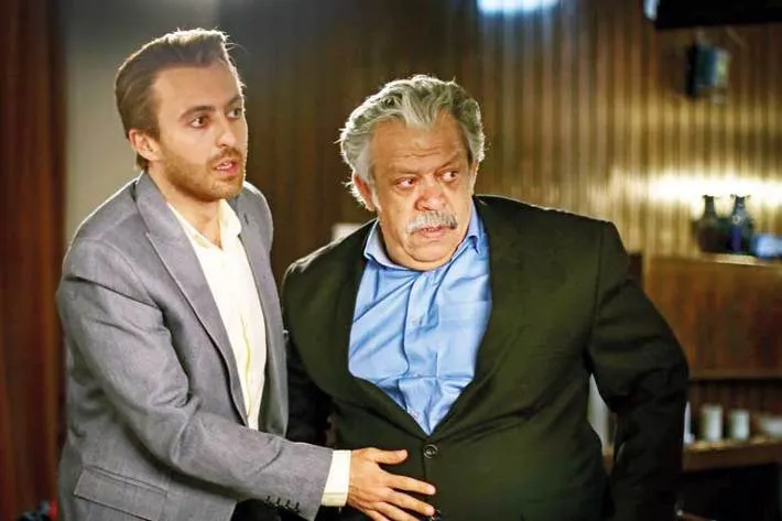 مسعود «با خانمان» ساده‌‌ لوح نیست