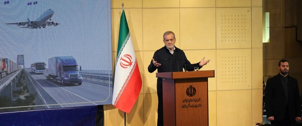 شبکه حمل و نقل کشور باید توسعه یابد