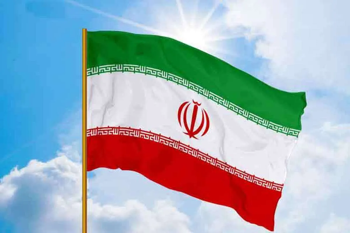 انقلاب اسلامی با کنار زدن دوقطبی رایج الهام‌بخش ملت‌ها شد
