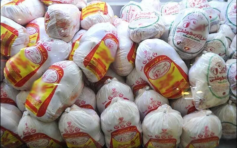 کشف و ضبط ۲ تن مرغ تاریخ‌ مصرف‌ گذشته در اهواز
