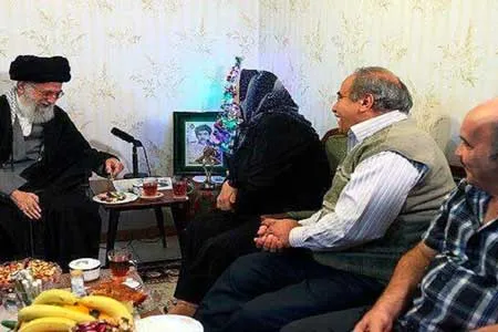 ماجرای میوه‌ خوردن رهبر انقلاب در منزل یک مسیحی