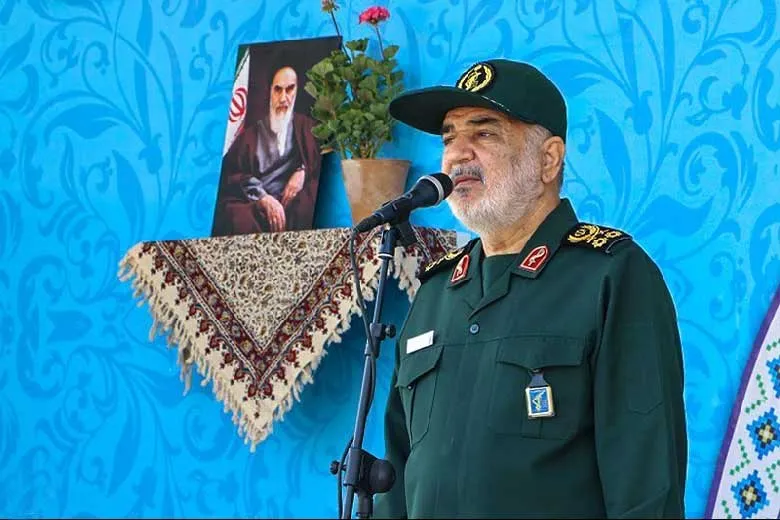 جنگ امروز در فضای مجازی است | قدرت غلبه بر دشمن در اختیار ملت ایران