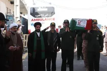 ورود پیکر ۵ شهید ایرانی حملات آمریکا و عربستان از مرز مهران | استقبال زائران اربعین