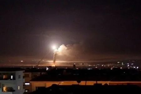 مقابله پدافندی سوریه با حملات هوایی رژیم صهیونیستی در حلب