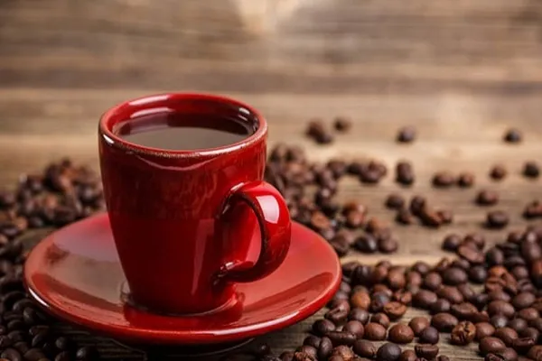 کافئین چه تاثیری بر بدن ما می‌گذارد؟