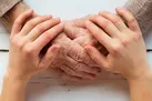 ۱۰ ماده غذایی که پوست را زشت و پیر می‌کند
