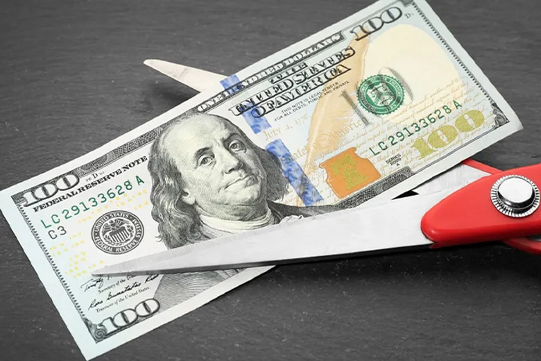 هراس آمریکا از دلار زدایی در جهان