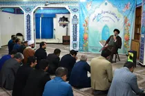 تربیت نسلی توانمند و متعهد مستلزم توجه به اخلاق، معنویت در کنار آموزش علمی است