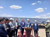 آیین افتتاح فاز نخست نیروگاه خورشیدی با ظرفیت ۱۳۰ مگاوات