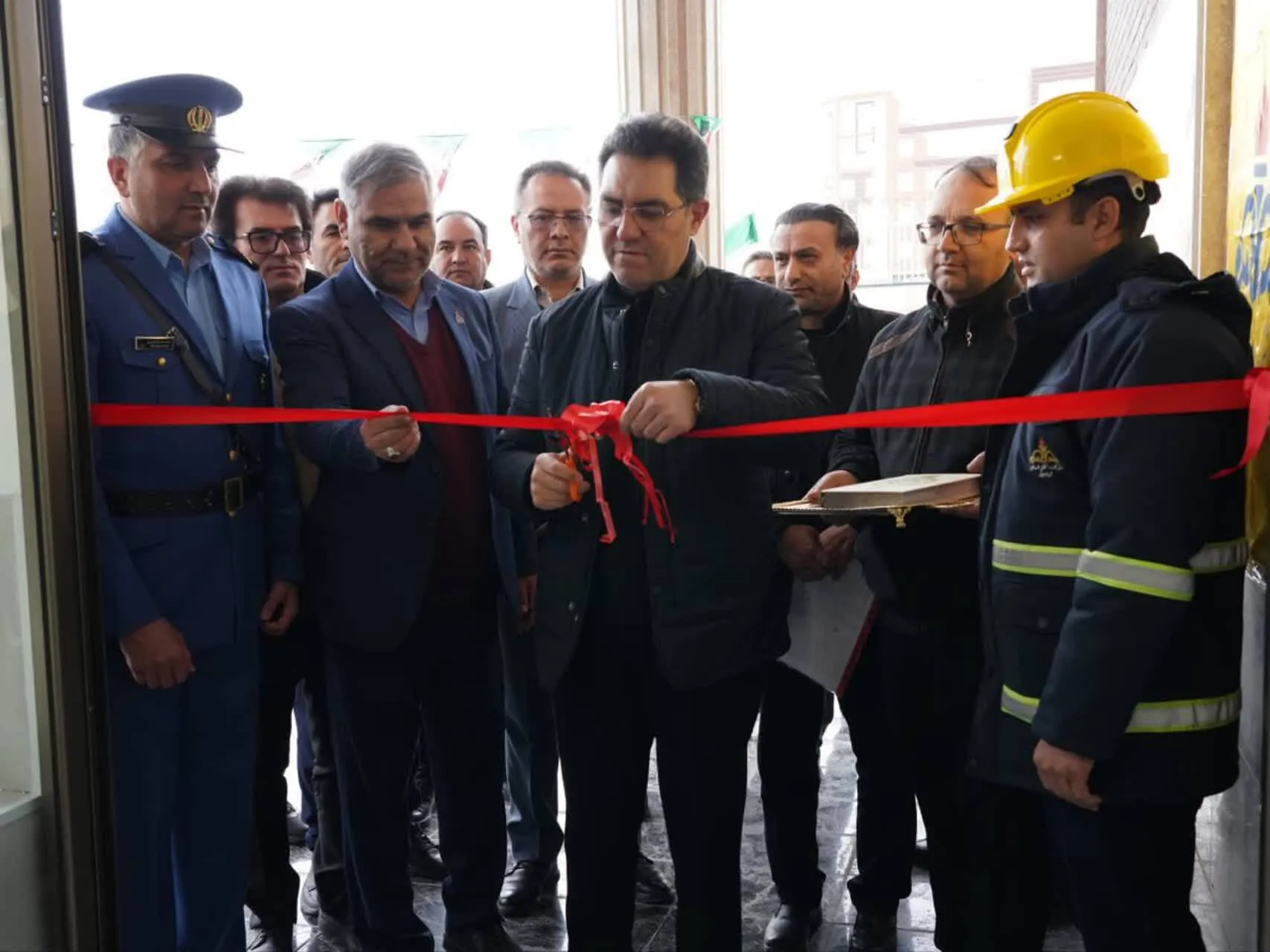 افتتاح ساختمان منطقه یک اداره گاز اردبیل همزمان با دهه مبارک فجر