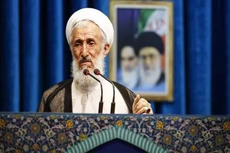 دانشگاهی که با خون شهدا تأسیس شده به انقلاب ضربه‌ای نمی‌زند