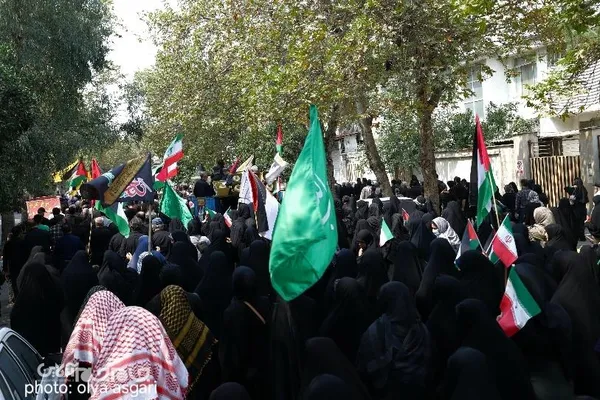 پیاده روی دلدادگان اربعین حسینی در گرگان 
پیاده روی و عزاداری دلدادگان اربعین حسینی با حضور عاشقان اباعبدالله حسین در روز اربعین در گرگان انجام شد.

عکاس: علیا عسگری