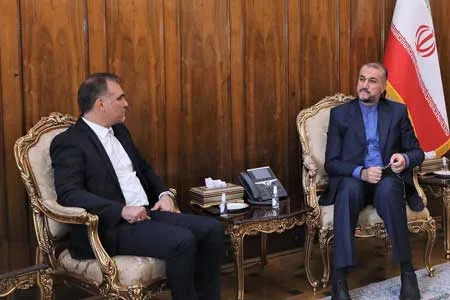 آمادگی وزارت خارجه برای کمک به فدراسیون فوتبال