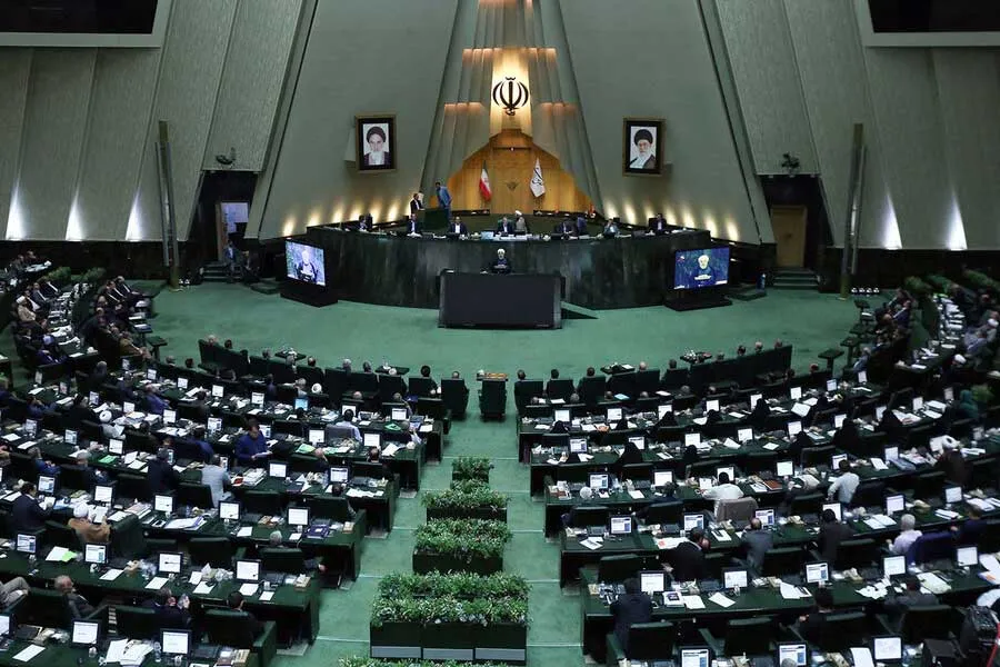 بیانیه تقدیر نمایندگان درباره فرمان عفو عمومی رهبر انقلاب