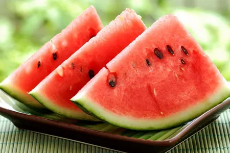 خوردن هندوانه برای چه کسانی ممنوع است؟