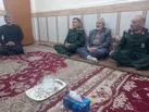 معاون هماهنگ کننده نیروی زمینی سپاه با خانواده شهید جنگ ۱۲ روزه دیدار کرد