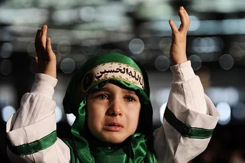 پیوند با امام‌ حسین (ع) از کودکی