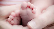 در انتخاب پرستار بچه دقت کنید