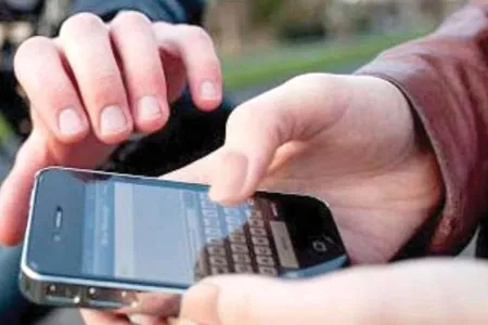 دستگیری دو موبایل قاپ با ۵۰ فقره سرقت