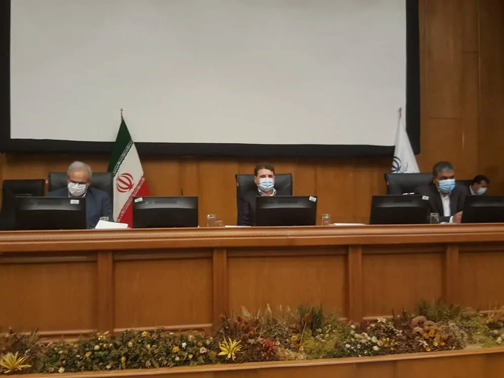 برای بازگشایی حضوری مدارس،باید از واکسیناسیون کامل کادر مدرسه اطمینان یابیم