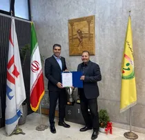 مدیرعامل پرسپولیس در فدراسیون هاکی