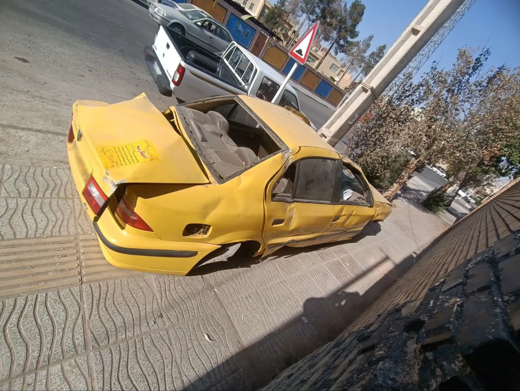 خودروهای فرسوده رها شده را به 137 شهرداری گزارش دهید