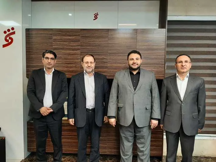 خرید23 دستگاه اتوبوس جدید برای توسعه ناوگان اتوبوسرانی خرم آباد/تامین منابع مالی خرید قیر با مساعدت بانک شهر