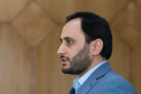 آینده کشور در گرو میز مذاکره نیست
