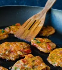 کوکوی گوجه گیلاسی و سیب زمینی