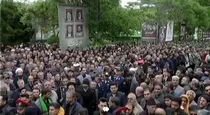 ببینید | حضور مردم تبریز در مراسم تشییع پیکر شهید رئیسی و همراهانش
