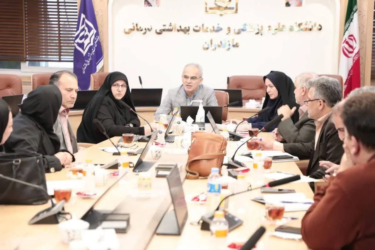 برگزاری نشست هم‌اندیشی مجریان طرح پزشک خانواده استان با حضور رییس دانشگاه علوم پزشکی مازندران