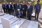 ادای احترام مدیرکل فرهنگ و ارشاد اسلامی استان یزد به مقام شامخ شهدای رسانه در هفته خبرنگار