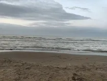 دریای مازندران طوفانی می شود؛ شنا و تفریحات دریایی ممنوع