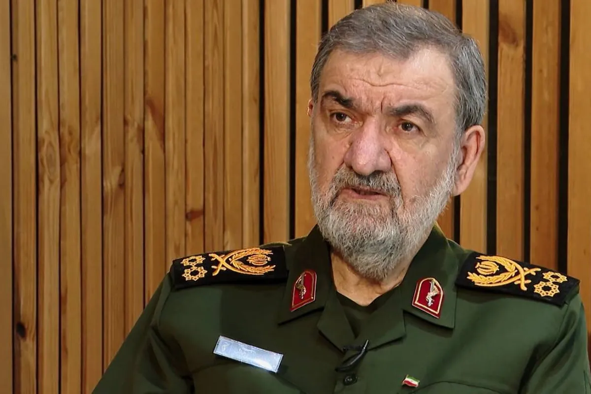 حضور مردم در خیابان‌ها قوت قلب نیرو‌های مسلح است