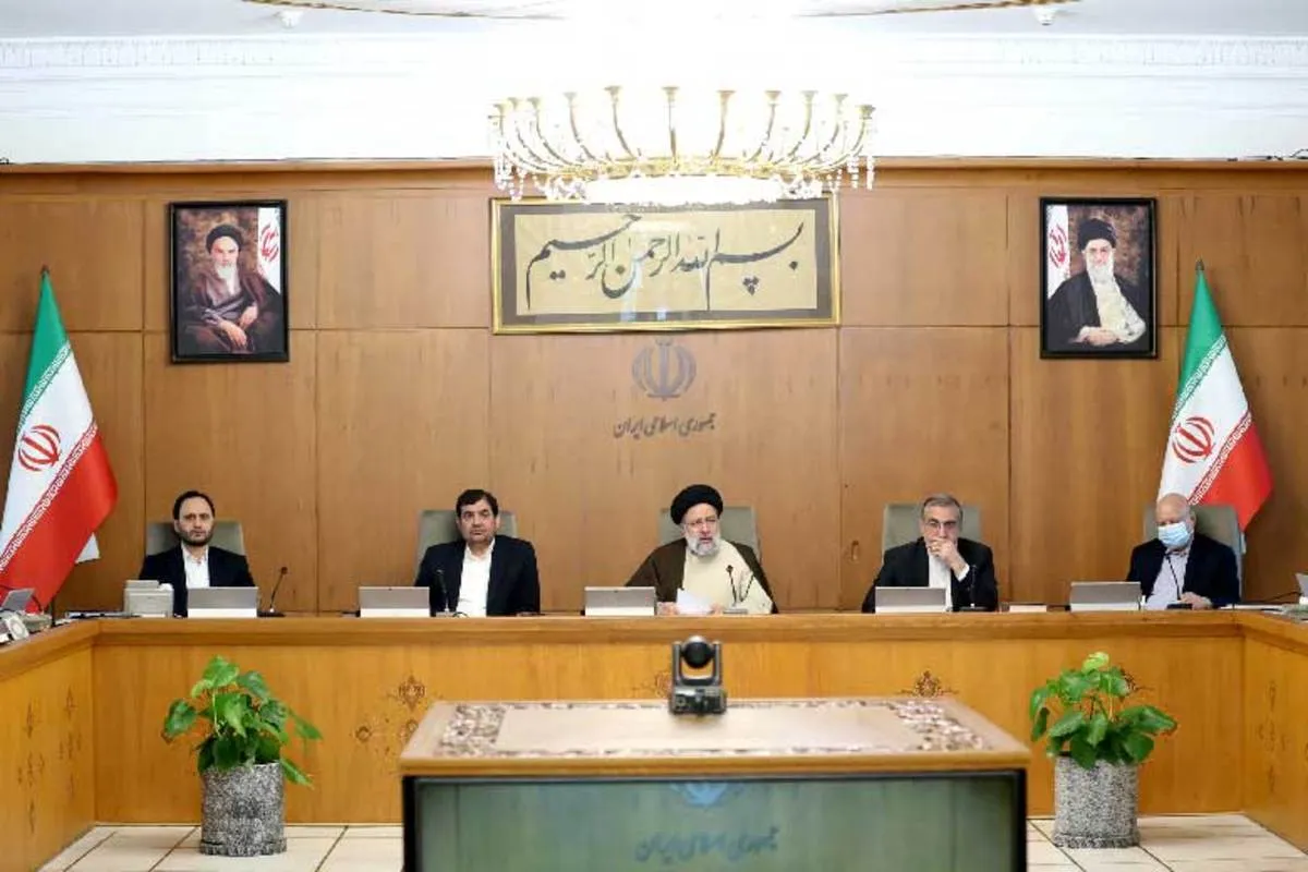 برخورد قاطع با متخلفانی که با قیمت ریال کالا تولید و با قیمت ارز عرضه می‌کنند
