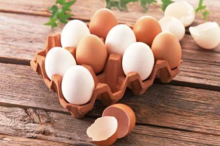 آیا تخم مرغ سفید با تخم مرغ قهوه‌ ای فرق دارد؟