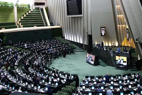 وزارت آموزش و پرورش موظف به تدوین آیین نامه رتبه‌بندی معلمان شد