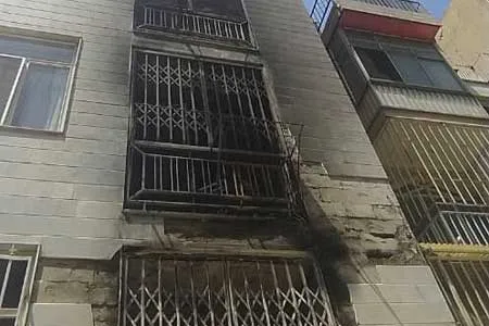 نجات ١٠ نفر از آتش سوزی ساختمان مسکونی