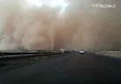 طوفان شن محور فهرج به زاهدان  را مسدود کرد