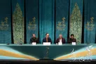 نشست خبری «دو روز دیرتر» برگزار شد | یک دقیقه سکوت به احترام مهرجویی و همسرش‌
