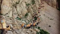 بیکاری مهمترین عامل  گرایش  مرزنشینان به کولبری