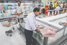 فروشگاه ها پر از کالا