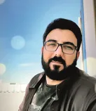 در انتظار اتوبوس وسط شعب ابیطالب