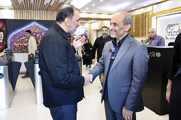 خبرنگار چشم بیدار جامعه است 
