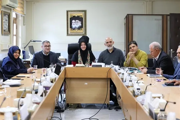 حراج آثار فاخر صنایع‌دستی در اصفهان کلید می‌خورد
