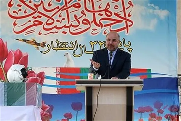 کسانی دلسوز انقلاب هستند که گره از کار مردم باز کنند