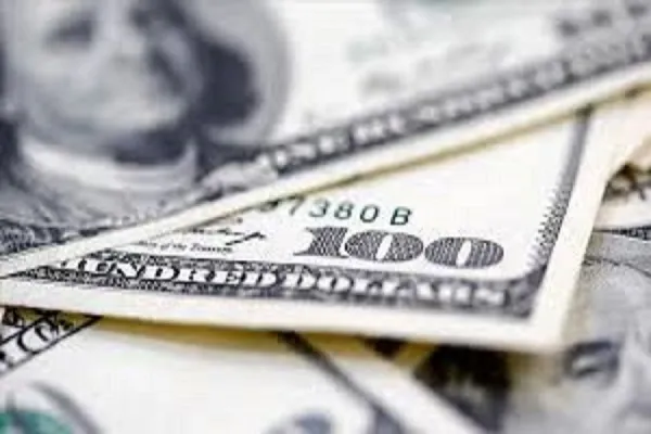 تغییر ناچیز نرخ ارز در بازار، دلار ۲۲ هزار و ۳۰۰ تومان است