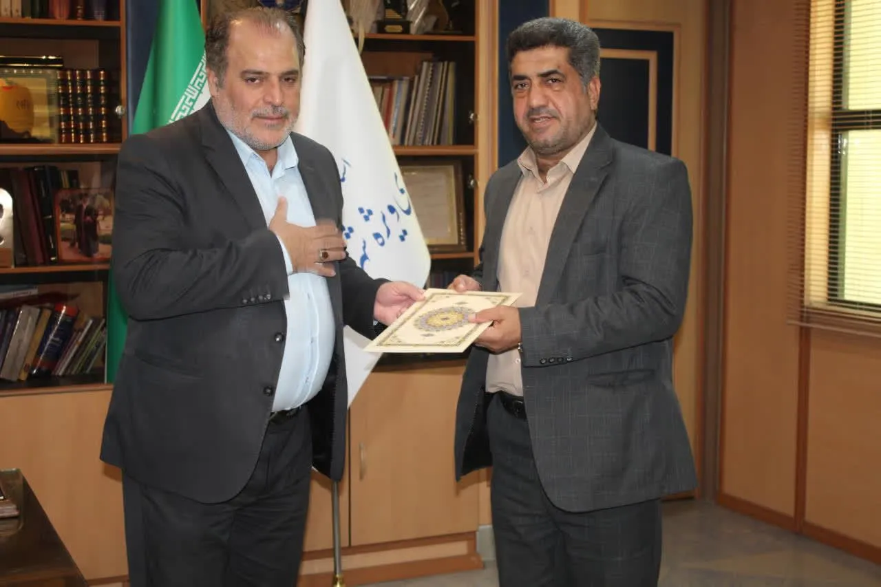 تقدیر معاون استاندار و فرماندار ویژه شهرستان ساوه از کارمندان اداره فرهنگ و ارشاد اسلامی