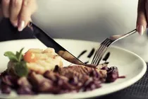 چگونه باکلاس غذا بخوریم؟