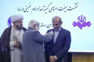 اهدای نشان «والی مهر» به رئیس رسانه ملی